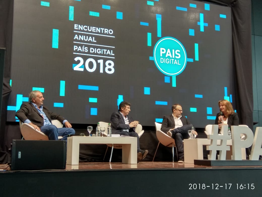 El lunes 17 de diciembre, el intendente Claudio Rossi fue parte activa del Encuentro Nacional de País Digital desarrollado en Vicente López. Hubo varias figuras destacadas del ámbito político como por ejemplo Jorge Macri, Andrés Ibarra, Lucas Delfino y Alex Campbell.