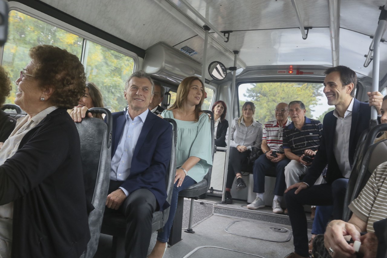 Ambos mandatarios llegaron a la vecina ciudad, este lunes 1 de abril por la mañana para participar de la habilitación del servicio de colectivos urbanos.