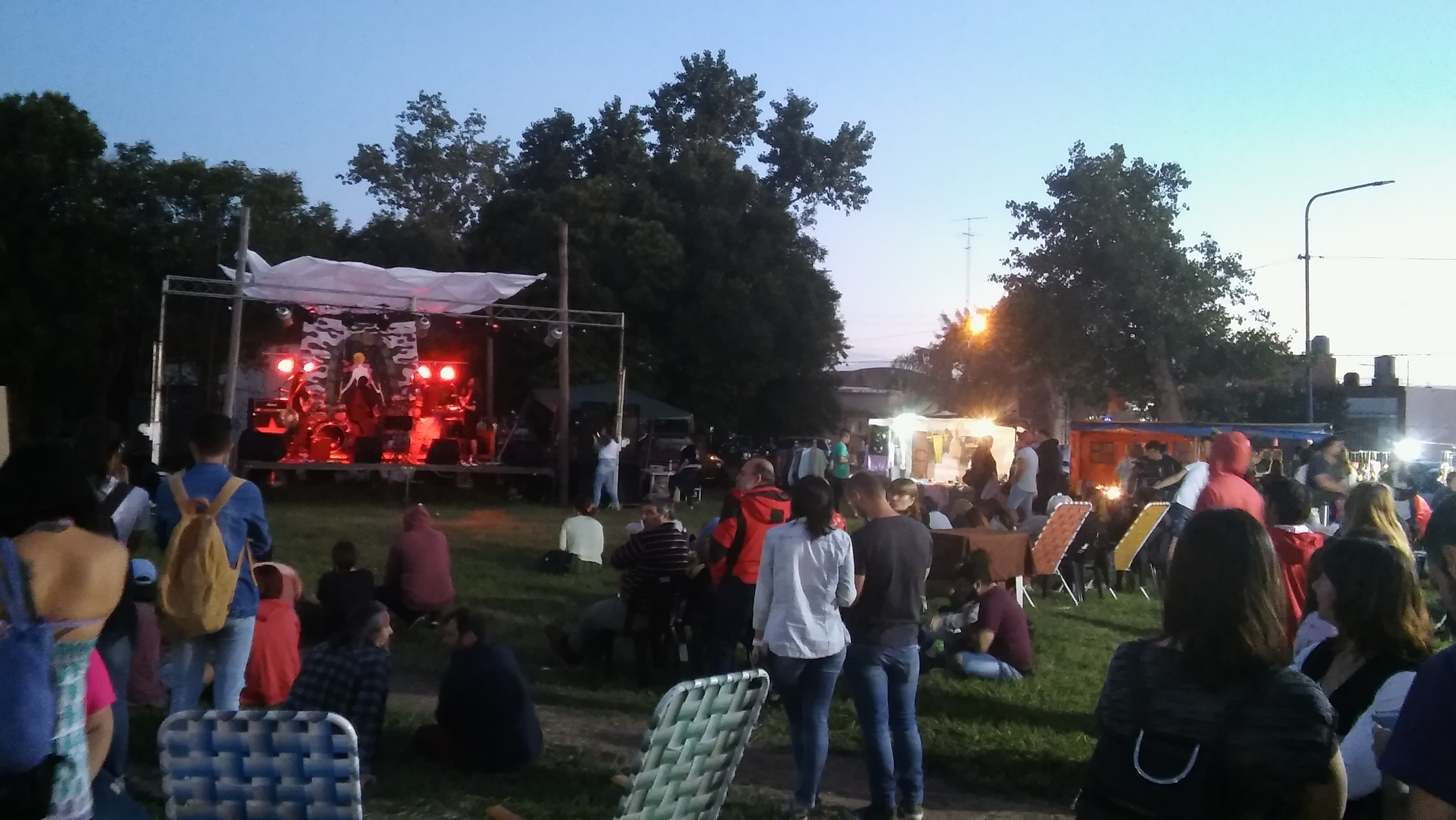 Luego de un comienzo condicionado por las cuestiones climáticas, el pasado viernes 16 de noviembre, la marcha de este evento tan esperado es todo un éxito que no sólo cubre las expectativas de los organizadores, sino que les genera energía de reserva para ir planificando el próximo.