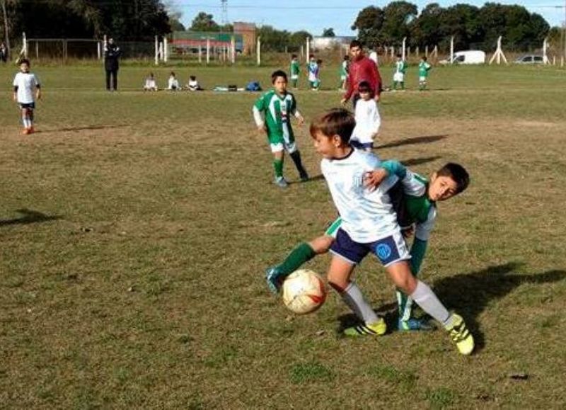 El próximo sábado 23 de marzo se juega la segunda fecha de juveniles e infantiles de la Liga de Rojas, y desde la secretaría de la misma hicieron llegar la programación de los mismos con horarios para los infantiles y también para los juveniles.