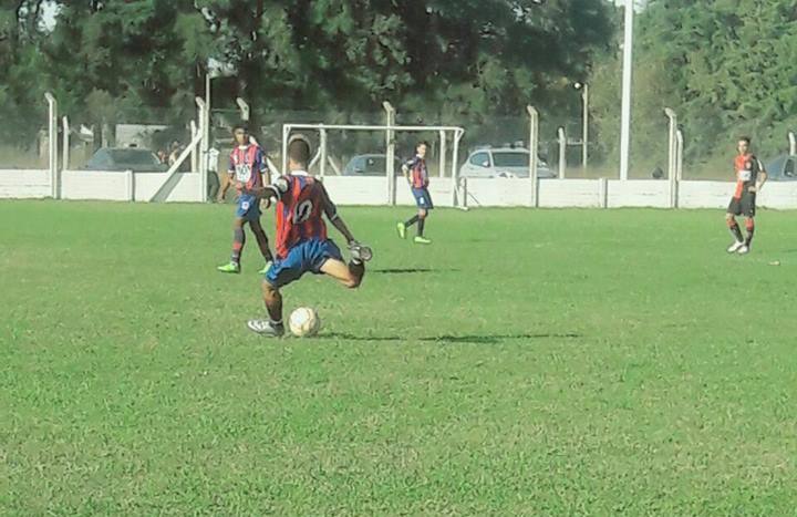 Al igual que sucede en las divisiones mayores del fútbol de nuestra ciudad, los más chicos también disputarán sus correspondientes encuentros de la jornada de sábado pertenecientes a la tercera fecha de este Torneo Interligas.