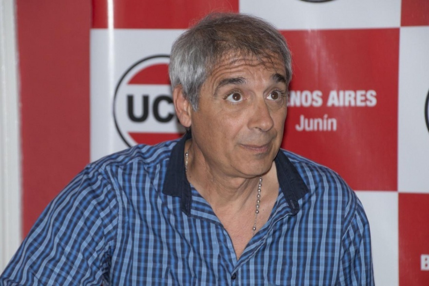 El efecto de lo que sucedió en la provincia de La Pampa se replica en varios distritos bonaerenses, anclándose en el conflicto que se desató por el segundo lugar en la fórmula de María Eugenia Vidal. Mientras el radicalismo insiste en que el vicegobernador continúe siendo Daniel Salvador, desde otro lado de la alianza pujan para que sea un dirigente del PRO.