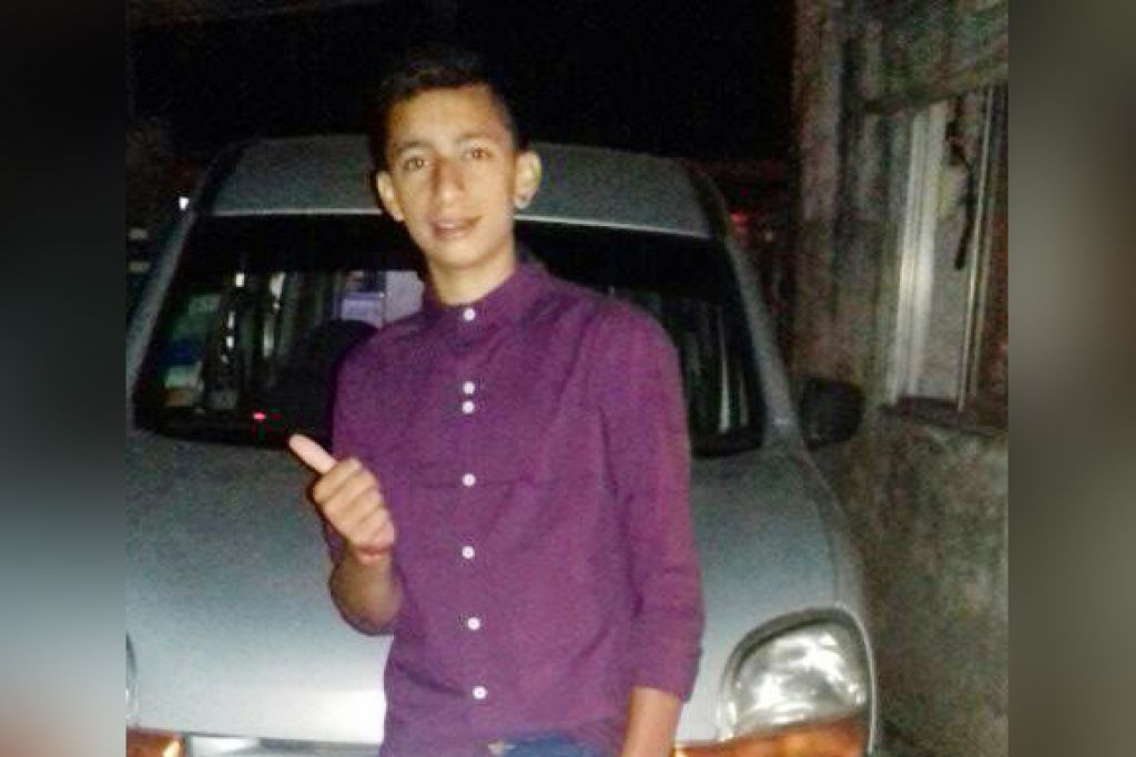 El menor de 13 años, de Pergamino, se ausentó en las últimas horas de su domicilio. Quienes puedan aportar alguna información deberán comunicarse con la DDI a los teléfonos 429624 ó 424623.