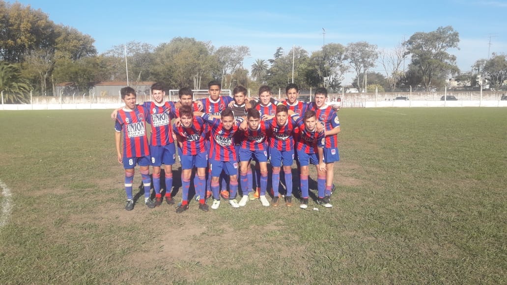 Una nueva jornada del campeonato de divisiones juveniles de fútbol se juega en la tarde de este sábado en nuestra ciudad y la de Colón.