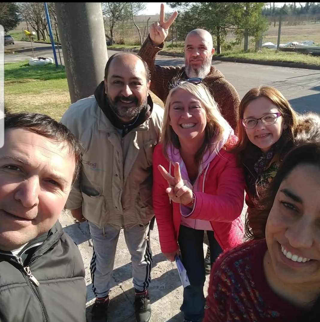 La precandidata a concejal por el Frente de Todos de Rojas, Corina Cuitiño, manifiesta que desde que participa en la actividad política, tanto en funciones ejecutivas, legislativas y partidarias, en cada oportunidad que se suma a un proyecto lo hace con el compromiso de saber que le toca ocupar lugares por los cuales otras compañeras han debido luchar mucho tiempo para conseguirlos.