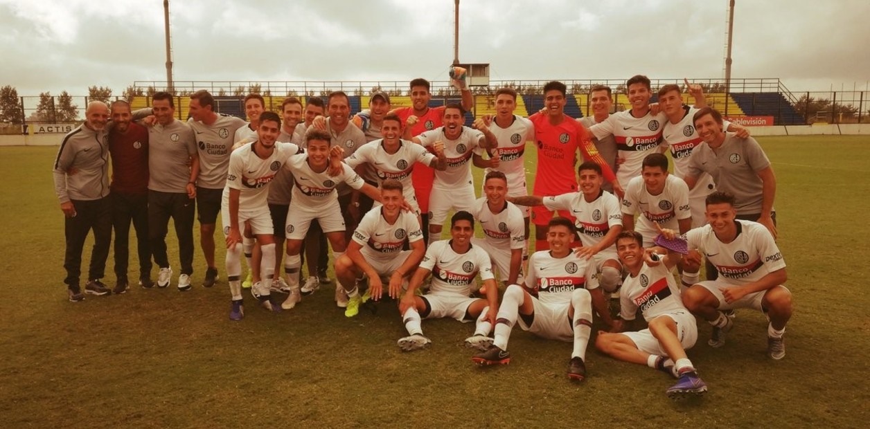 La Reserva de San Lorenzo de Almagro venció 3 a 1 a Rosario Central por la fecha 23 de la Superliga Argentina, con goles de Gonzalo Berterame y Alexander Díaz y se consagró campeón de la categoría.