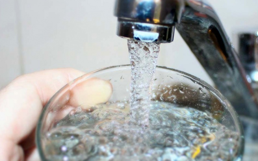 En el marco de la causa que determinó agroquímicos en el agua de la localidad, ahora el juez dio lugar a un pedido de la querella para que se realice un estudio sobre el nivel de arsénico en agua. Los resultados fueron alarmantes.