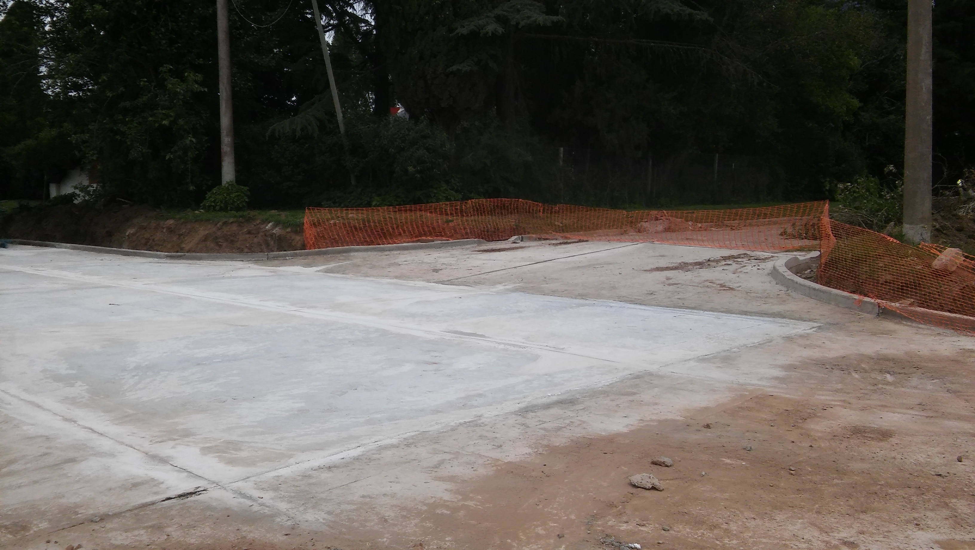 El ritmo que le imprimen a su diaria labor los operarios de la cooperativa local genera una expectativa positiva desde la Secretaría de Obras y Servicios Públicos municipales, al mando de Daniel Pedro Boyeras, en cuanto a celebrar un nuevo aniversario de nuestra ciudad con la habilitación de un tramo de este flamante pavimento como gran regalo de cumpleaños para toda la comunidad.