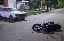 Accidente en Moreno y General Frías entre un automóvil y una motocicleta