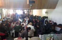 El Centro Cristiano Evangélico del Pastor Jesús Yemes entregó ropa de abrigo