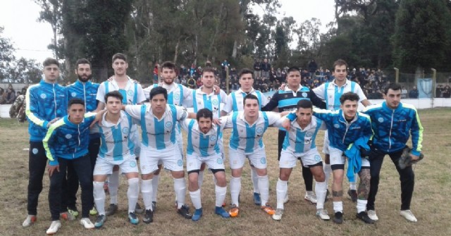 Argentino juega en Colón