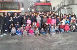 La Escuela de Cadetes de Bomberos Voluntarios de Rojas celebró su cumpleaños
