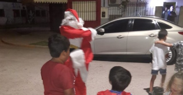 Papá Noel en Barrio Santa Rita