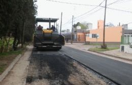 Ejecutan obra de asfalto en Barrio Banco Provincia