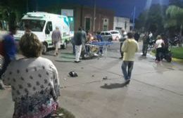 Violento choque entre una moto y una camioneta, a dos cuadras del Hospital