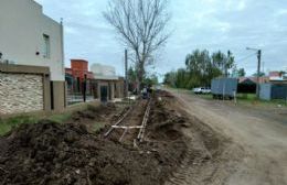 Comenzó la construcción de cordón cuneta en el barrio residencial "Dr. Rene Pérez"