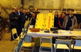 Bomberos Voluntarios de Rojas donaron elementos a sus colegas de Rafael Obligado