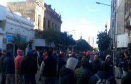 Empleados municipales de Junín marcharon por las calles de la ciudad, cansados del ajuste de Petrecca