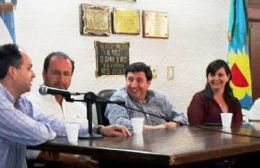 Martín Caso y Daniel Arroyo disertaron en Carmen de Areco