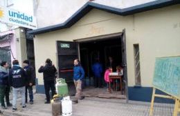 Los concejales de Unidad Ciudadana acercan a los vecinos garrafas a 190 pesos