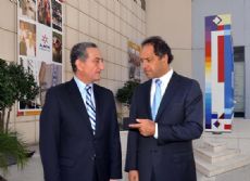 Aldo Donzis junto al gobernador Scioli.