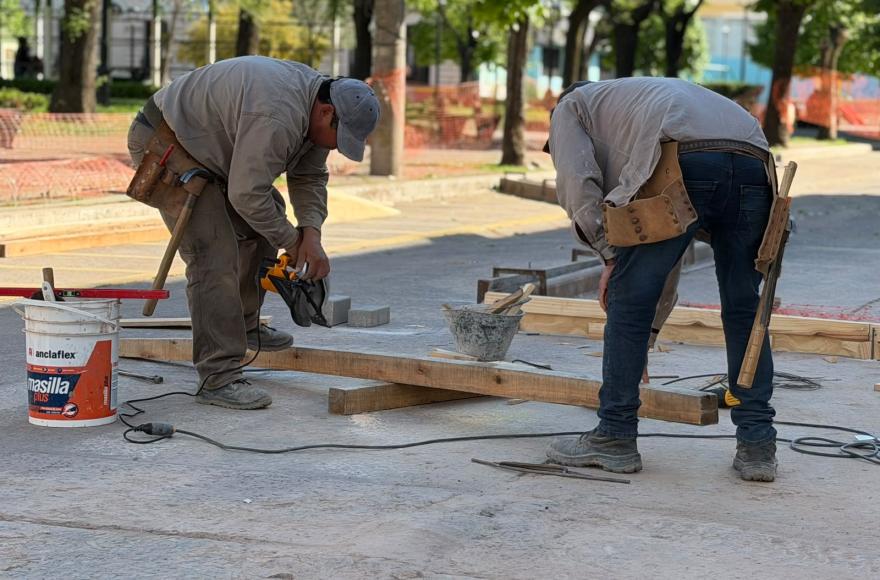 Trabajos en un sector de la Avenida 25 de Mayo