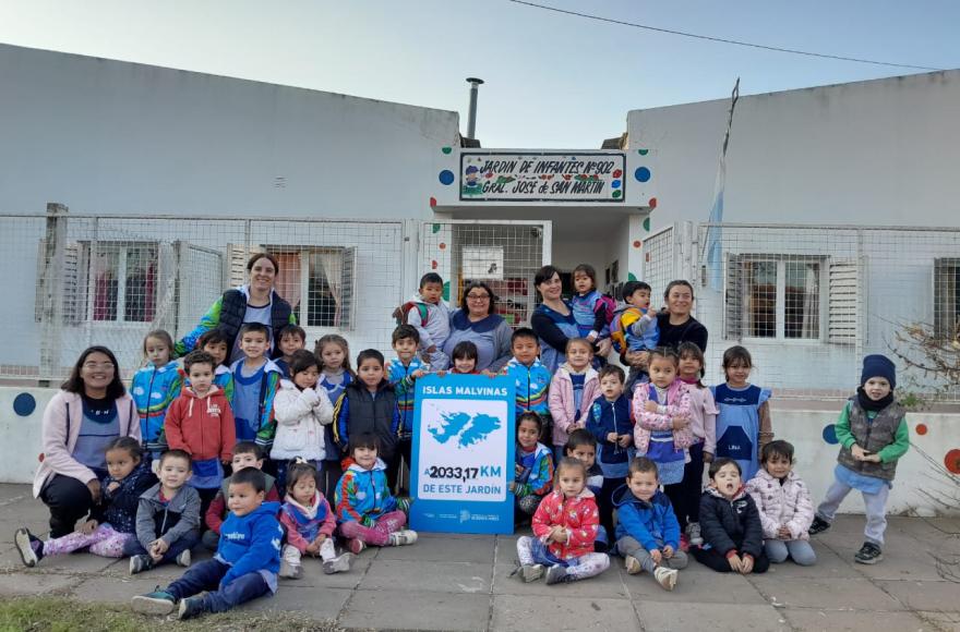 “Malvinas Siempre Cerca” llegó a las escuelas de Rojas