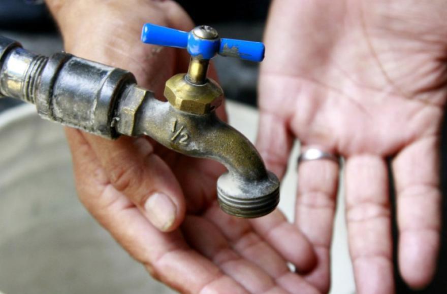 Anunciaron un corte general de agua