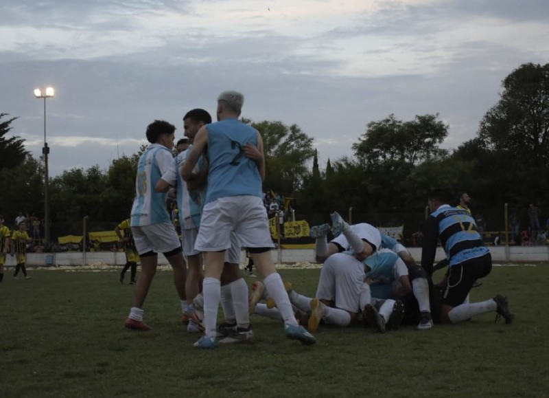 Derrotó por penales a El Huracán.