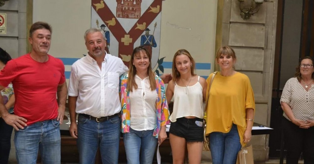 Fue durante el brindis de fin de año (fotos: El Nuevo Rojense).