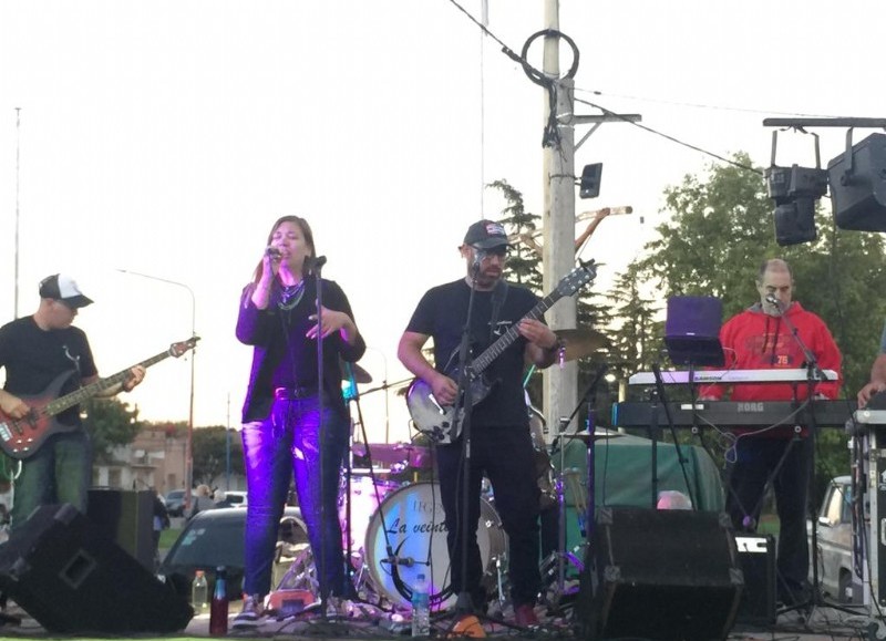 No faltó la música.