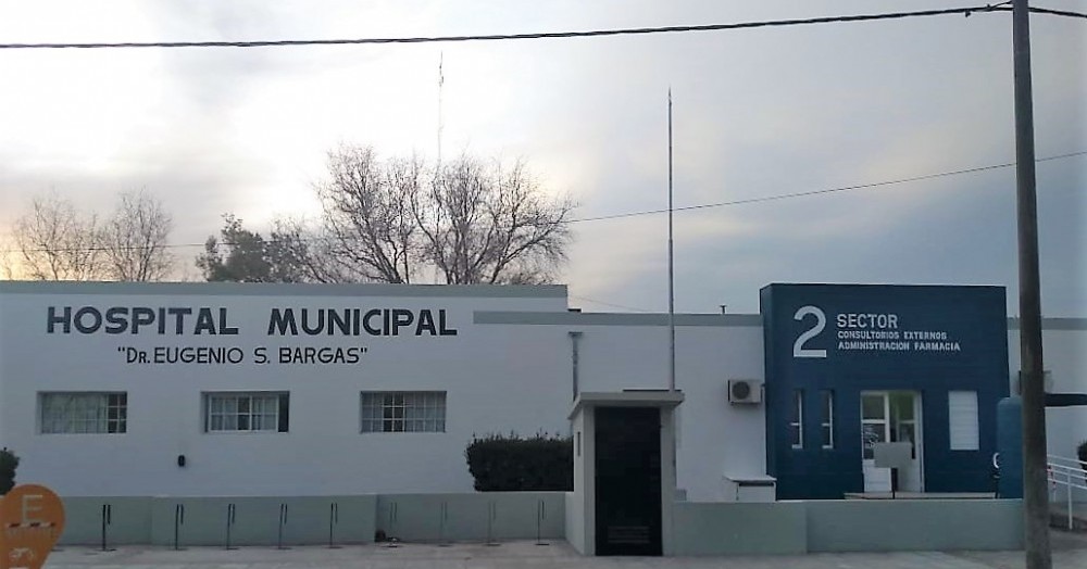 El hospital local.