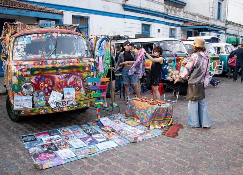 En el evento participaron más de 40 vehículos históricos de la marca Volkswagen.