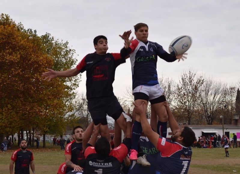 Tras una excelente tarea, empató con el campeón Sports y perdió con Ñandú de Arrecifes.