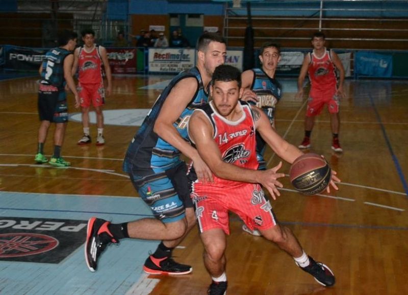 El partido comienza a las 21.15 horas.