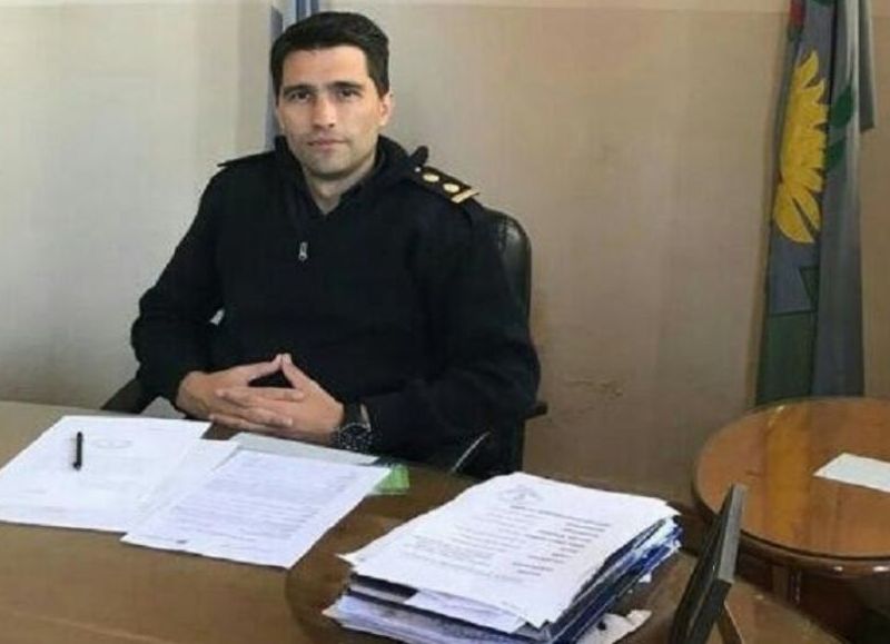 El joven subcomisario José Luis Bertarini asumió como jefe de la Distrital en reemplazo del “rebelde” comisario inspector José Gil.