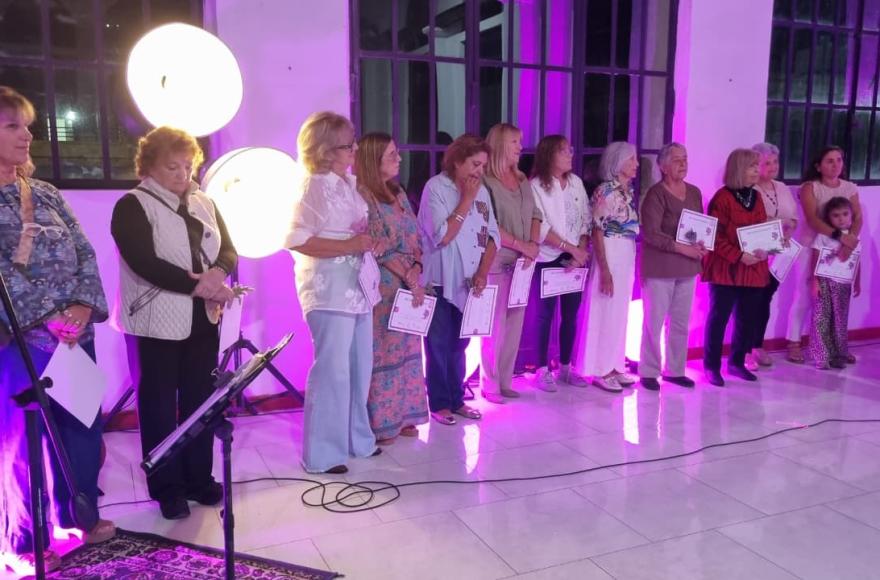 Reconocimiento a 13 mujeres rojenses