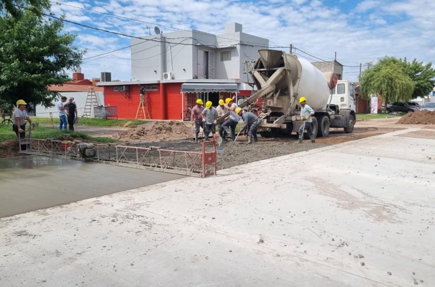 Ya se pavimentó el último tramo de la Avenida Trillo