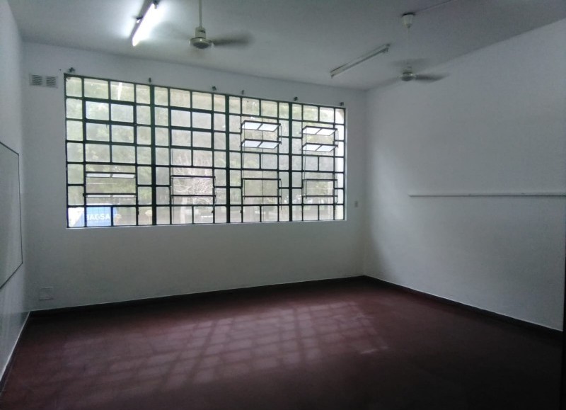 El Consejo Escolar aportó la pintura.