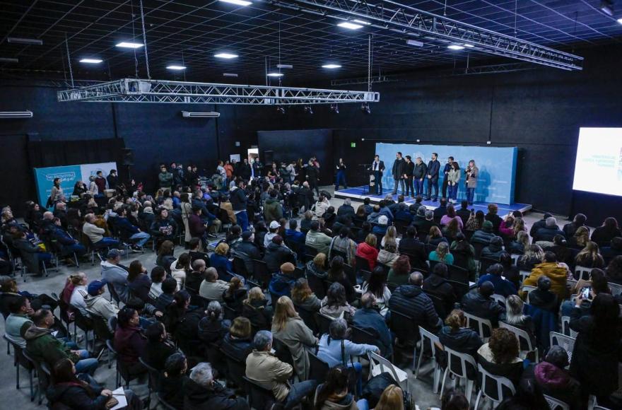 Kicillof recorrió Salto y San Antonio de Areco.