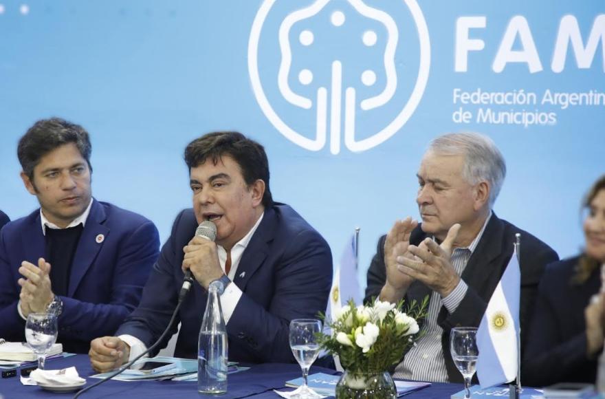 &ldquo;La crueldad no es un m&eacute;rito&rdquo;: Fernando Espinoza cruz&oacute; a Milei luego de que cuestionara a quienes no llegan a fin de mes