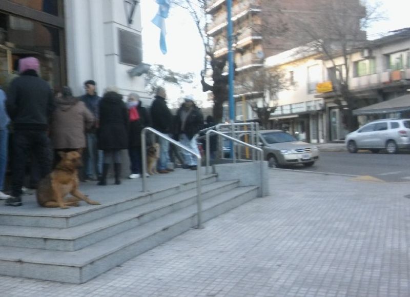 A la intemperie.
