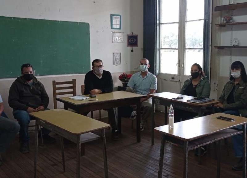 Reunión encabezada por Lucas Laborde.