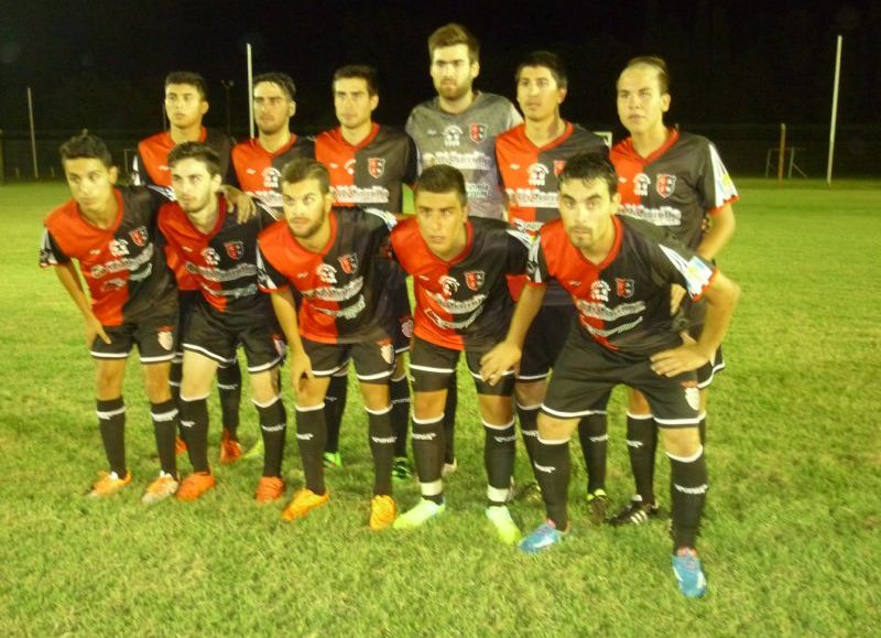Argentino con Carabelas y El Huracán ante Colonial empataron 1 a 1.