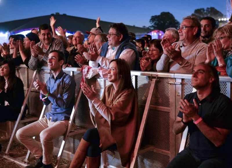 La gobernadora María Eugenia Vidal en el Festival Cultura Campo en Junín, junto al intendente local, Pablo Petrecca, y el ministro de Gestión Cultural, Alejandro Gómez.