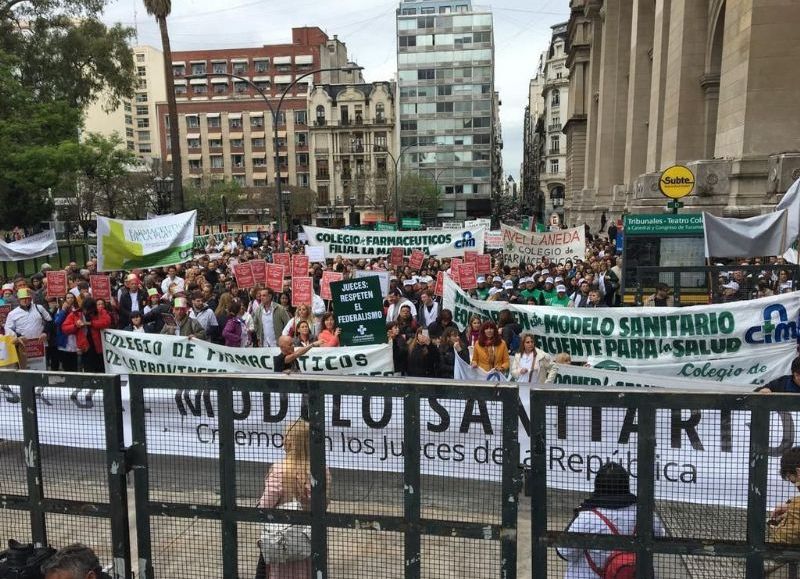 Marcha frente al Congreso.