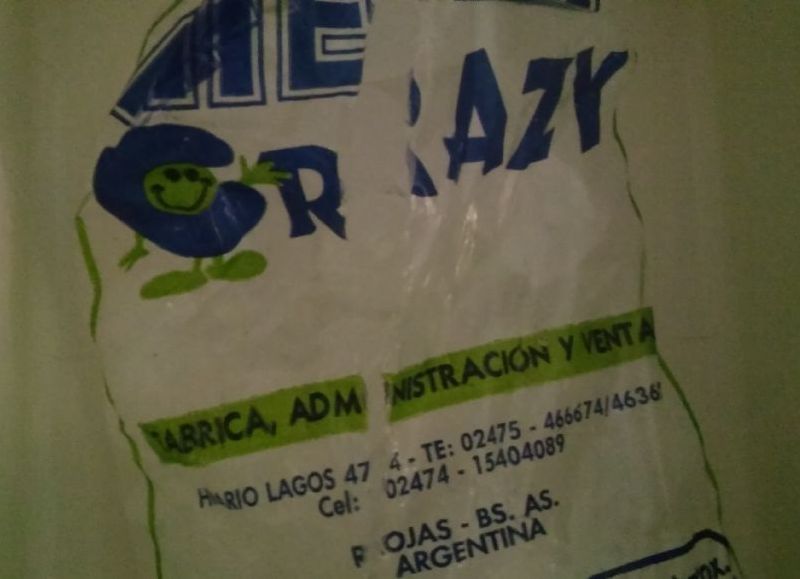 Colocación de una importante cantidad de bolsas de hielo.