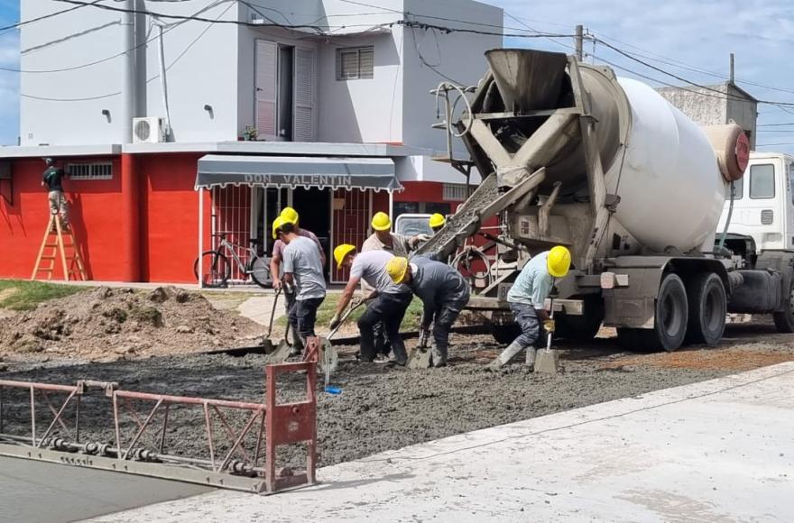 Ya se pavimentó el último tramo de la Avenida Trillo