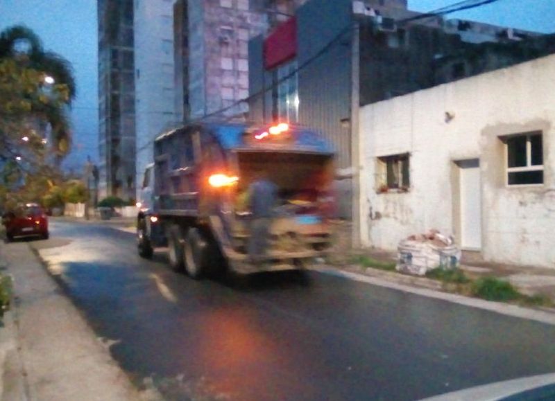 Los trabajadores, ajenos a las desavenencias.