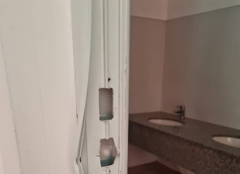 Se llevaron herramientas y aberturas.